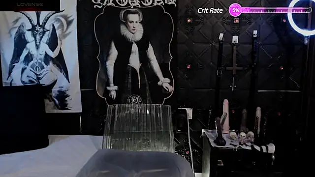 Evil Queen 666 online show from February 2025 04:40:02 AM