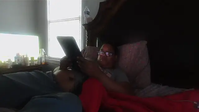 ebonyred online show from April 2026 08:50:01 PM