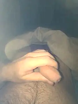 doudoucharlyc4 online show from December 2025 11:32:01 PM