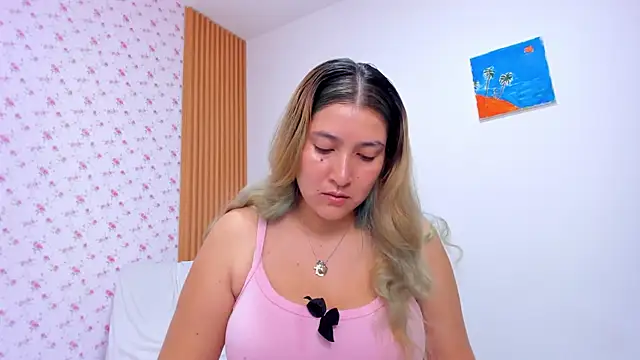 Soyqueen online show from April 2026 03:20:02 AM