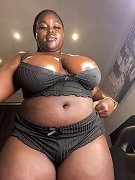 Snapshot of Honeycoco0211 chatting on June 2026 08:33:02 PM Honeycoco0211 online show from June 2026 08:33:02 PM