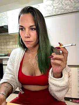 Lady Knaller online show from October 2025 07:23:02 PM