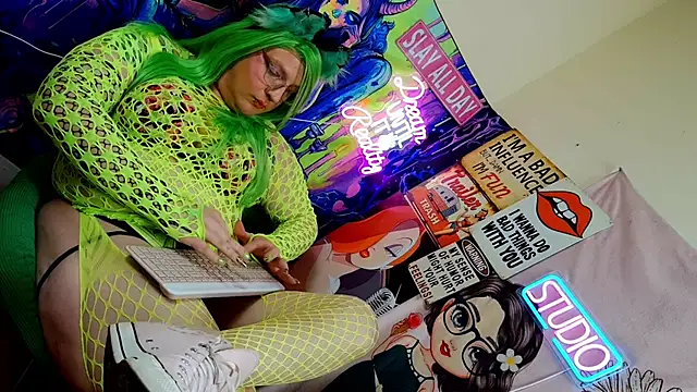 Blakelytgirl online show from May 2026 10:12:02 AM