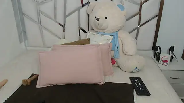 celestesouzalatin online show from July 2026 12:26:02 AM