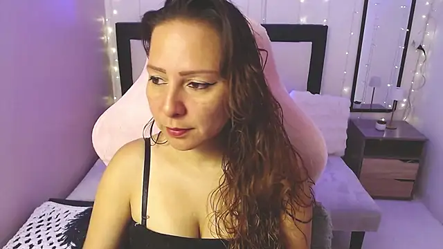 camila delarosa online show from June 2026 03:24:01 PM
