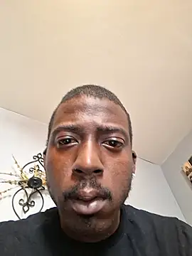 chocolatemeatstick25 online show from April 2026 05:08:02 PM