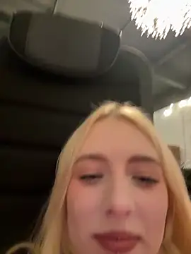 Snapshot of Crayzy_Luv chatting on November 2025 12:51:02 PM Crayzy Luv online show from November 2025 12:51:02 PM