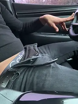 Snapshot of beyourself1323 chatting on October 2025 03:09:02 PM beyourself1323 online show from October 2025 03:09:02 PM