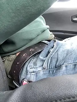 Snapshot of beyourself1323 chatting on February 2026 01:40:02 PM beyourself1323 online show from February 2026 01:40:02 PM