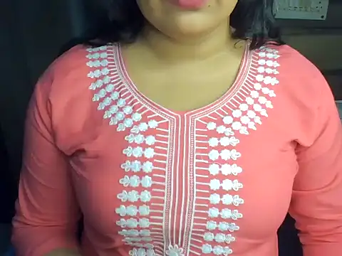 Trezza online show from October 2025 11:05:01 PM