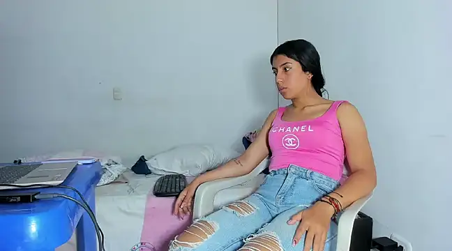 skinnyanai2 online show from January 2025 10:19:01 PM