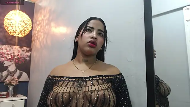 Snapshot of AichaBrown chatting on February 2025 09:36:01 PM AichaBrown online show from February 2025 09:36:01 PM