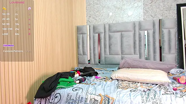 MiissBNasty online show from September 2025 12:32:02 PM