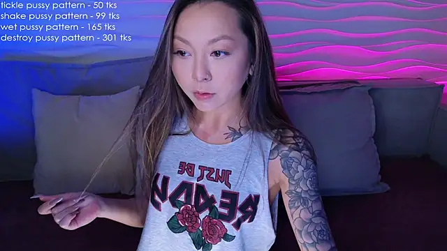 im casey online show from March 2025 05:47:01 AM