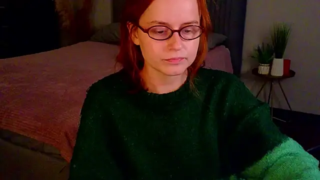 Snapshot of reb_luvng chatting on September 2025 01:47:01 PM reb luvng online show from September 2025 01:47:01 PM