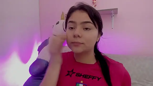 Oriana Guzman online show from April 2026 04:30:02 AM