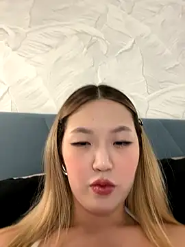 Aiko Yumi online show from November 2025 10:00:02 PM