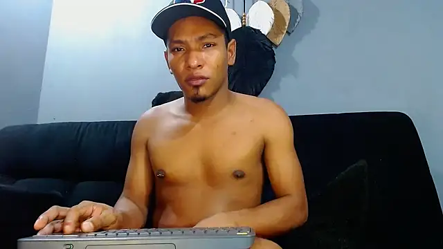 Grandeygruesa1 online show from December 2024 08:53:02 AM