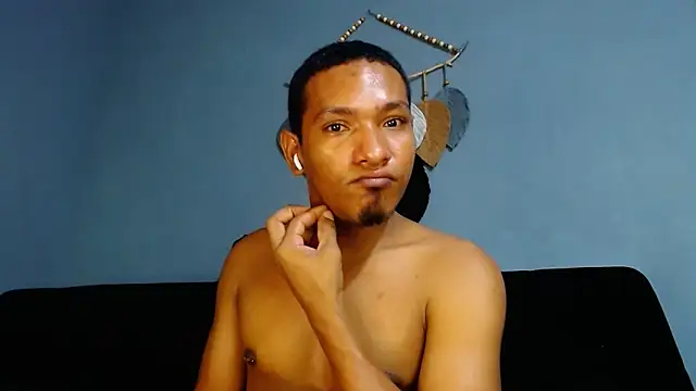 Grandeygruesa1 online show from December 2024 03:09:02 PM