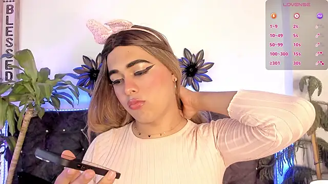 Snapshot of candy_canne__ chatting on February 2025 08:49:01 PM candy canne   online show from February 2025 08:49:01 PM