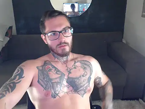 Snapshot of clark_r chatting on September 2025 06:55:02 PM clark r online show from September 2025 06:55:02 PM