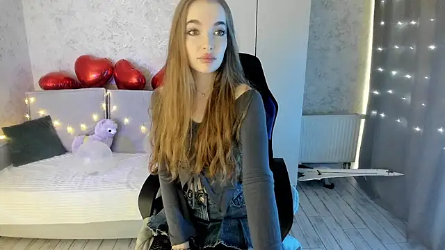 LissaCain online show from March 2026 04:16:01 AM