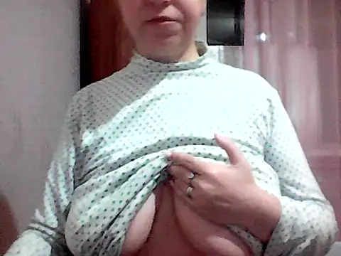 Snapshot of AnaXBerry chatting on March 2025 05:36:02 PM AnaXBerry online show from March 2025 05:36:02 PM