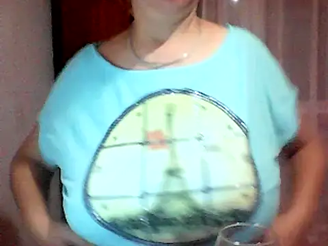 Snapshot of AnaXBerry chatting on September 2025 05:56:02 PM AnaXBerry online show from September 2025 05:56:02 PM