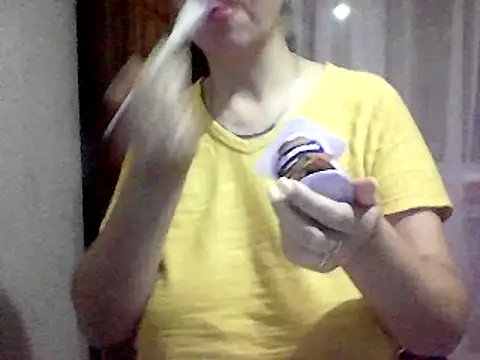 Snapshot of AnaXBerry chatting on September 2025 06:18:02 PM AnaXBerry online show from September 2025 06:18:02 PM