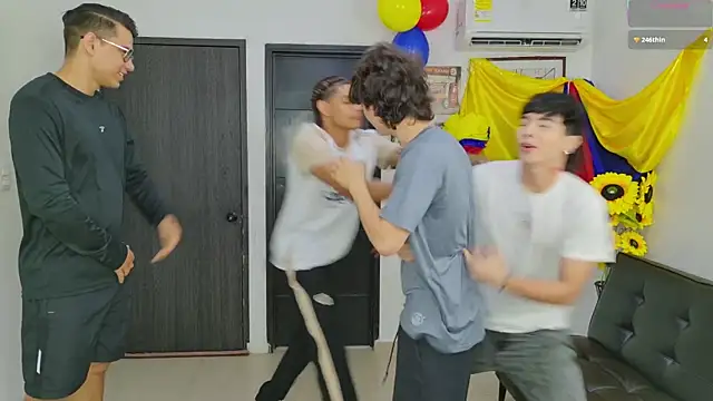 Snapshot of badguyss_bisex chatting on July 2026 11:13:02 AM badguyss bisex online show from July 2026 11:13:02 AM