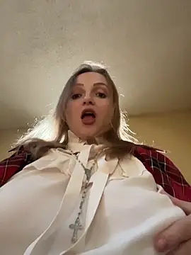 Snapshot of LadyTatiana_Madam chatting on January 2026 02:10:01 PM LadyTatiana Madam online show from January 2026 02:10:01 PM