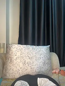 Bella kiki online show from June 2026 06:44:01 PM