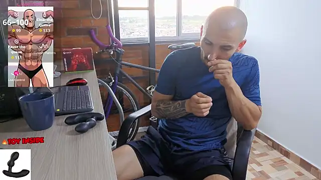 Snapshot of Marck_Muscle chatting on June 2026 10:22:02 PM Marck Muscle online show from June 2026 10:22:02 PM