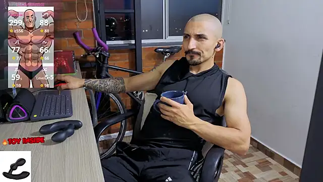 Snapshot of Marck_Muscle chatting on June 2026 11:29:02 PM Marck Muscle online show from June 2026 11:29:02 PM