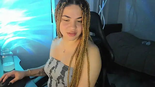 MelSaunders online show from December 2024 02:21:02 AM