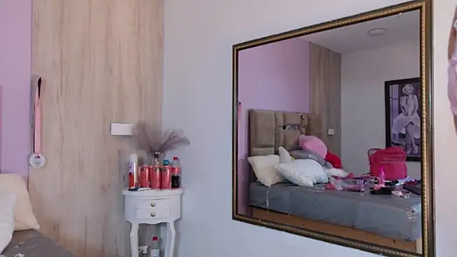 AbrilBrent online show from July 2026 07:49:01 PM