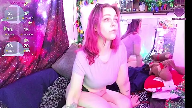 EverlyEster online show from December 2024 07:35:01 AM