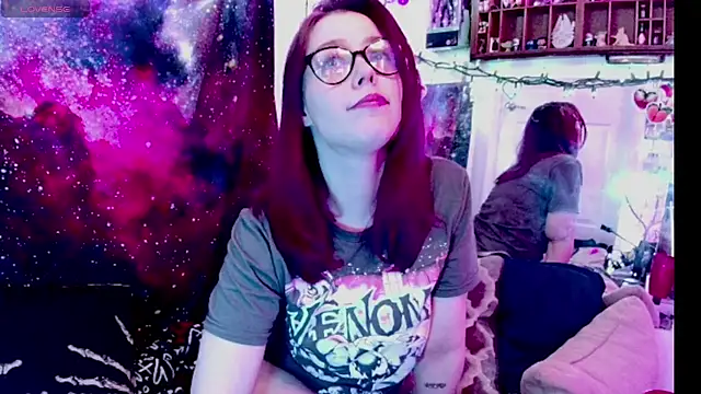 EverlyEster online show from January 2025 05:31:01 AM