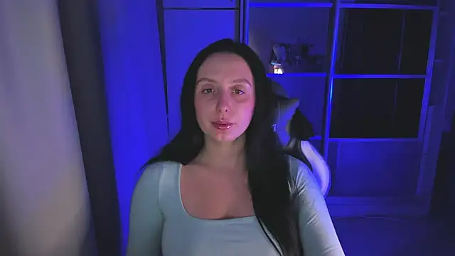 Christy Calypso online show from December 2025 04:59:02 PM