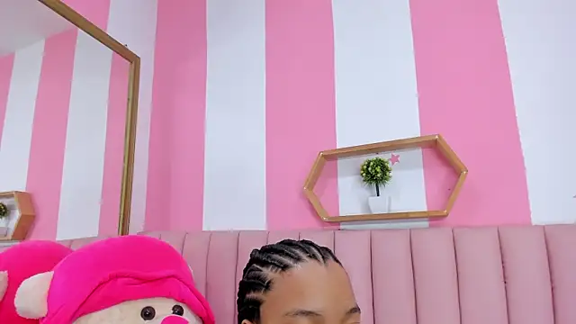 ISABELLA 020 online show from April 2026 12:21:01 PM