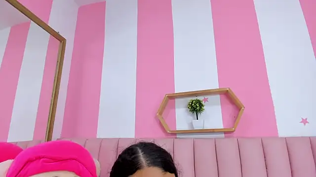 ISABELLA 020 online show from April 2026 12:30:01 PM