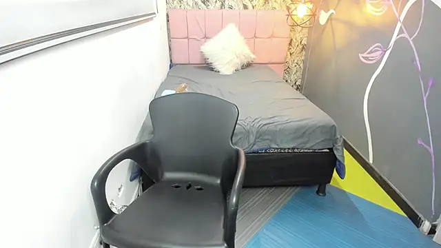 EmmaaEvans  online show from January 2025 11:59:02 AM