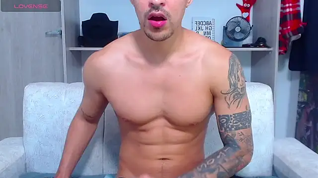 Tristan-bm online show from November 2025 12:49:02 PM