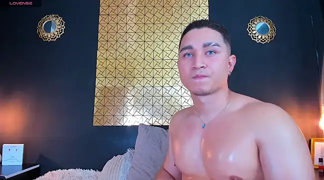 Snapshot of francesco_evan chatting on January 2025 09:11:02 PM francesco evan online show from January 2025 09:11:02 PM