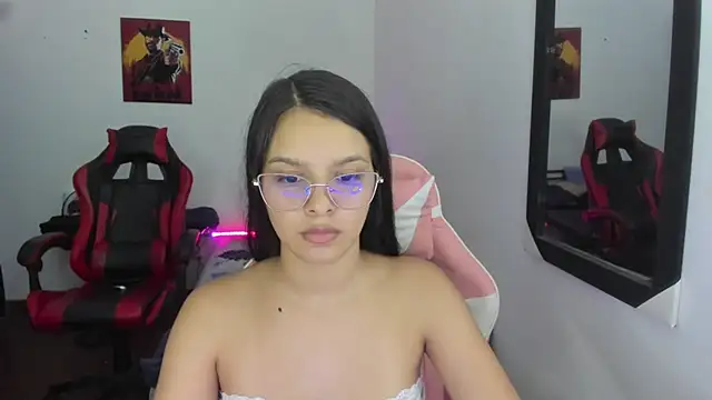 jessi and boy online show from December 2025 11:22:01 PM