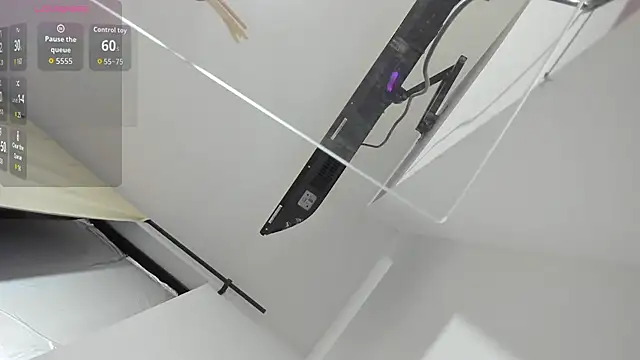 Kylie2211 online show from April 2026 01:08:01 AM