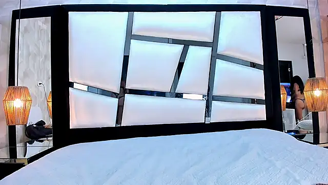 LiaObrien online show from February 2026 09:22:01 PM