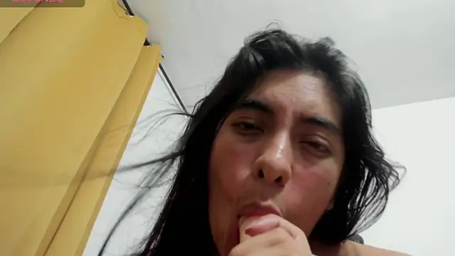 Snapshot of miss_eylens chatting on May 2026 08:33:02 AM miss eylens online show from May 2026 08:33:02 AM
