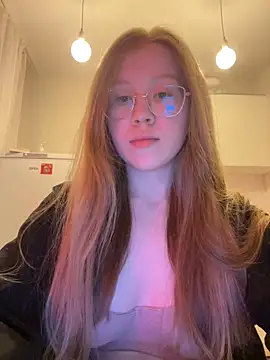 Eva Weyne online show from January 2025 04:24:01 PM