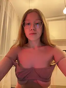 Eva Weyne online show from February 2025 03:26:01 PM